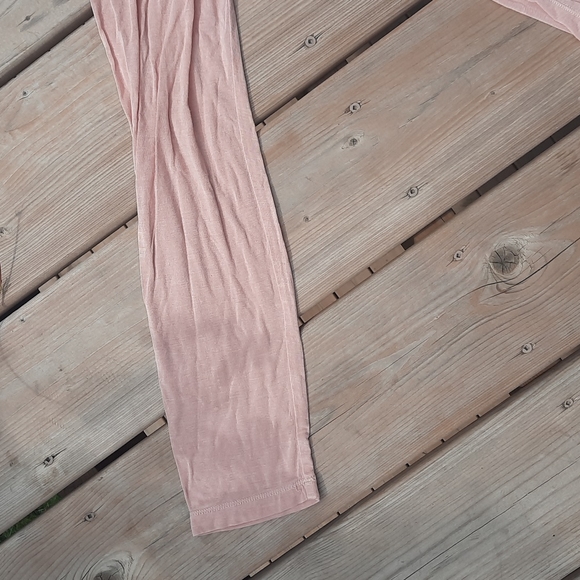 Universal Thread tee - Picture 5 of 8